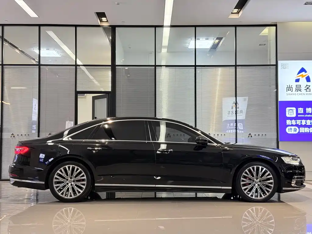 Audi A8 2019 — фото 16
