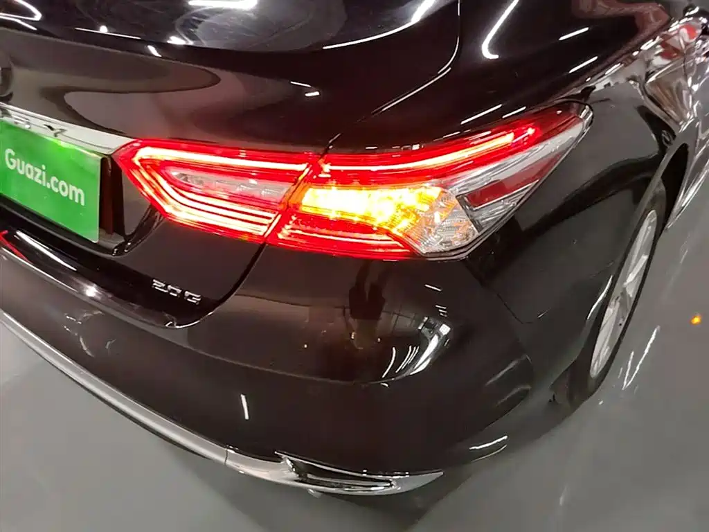 Toyota Camry 2024 — фото 8