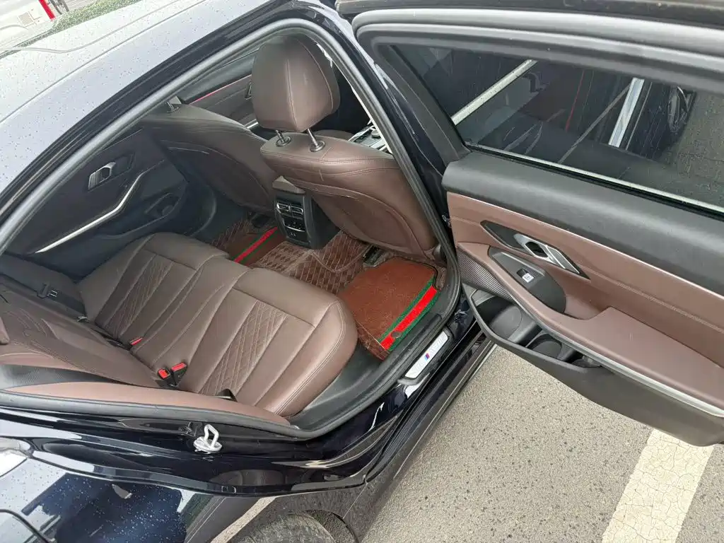 BMW 3 Series 2023 — фото 10