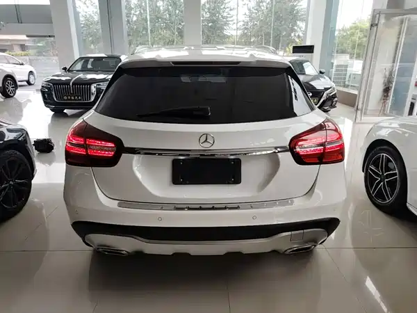 Mercedes-Benz GLA 2017
