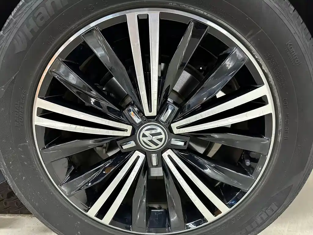 Volkswagen Tiguan L 2018 — фото 15