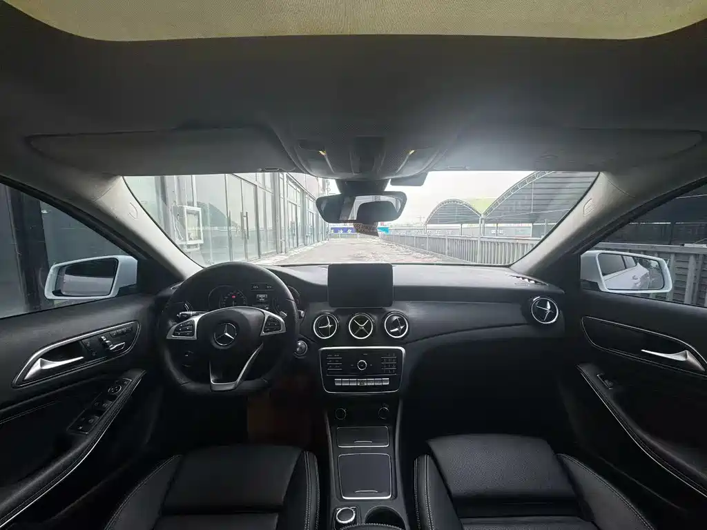 Mercedes-Benz GLA 2018 — фото 8
