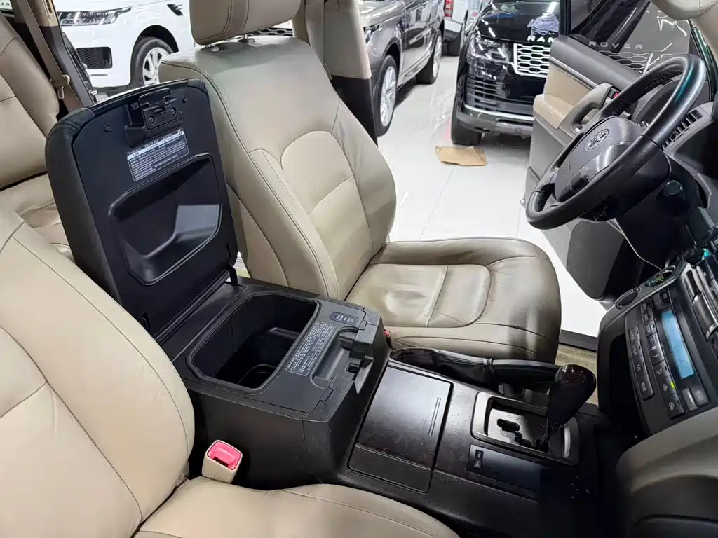 Toyota Land Cruiser 2011 — фото 15
