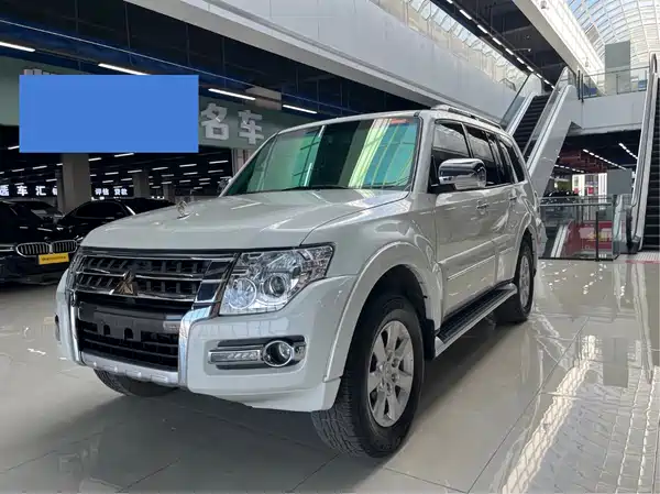 Mitsubishi Pajero 2019