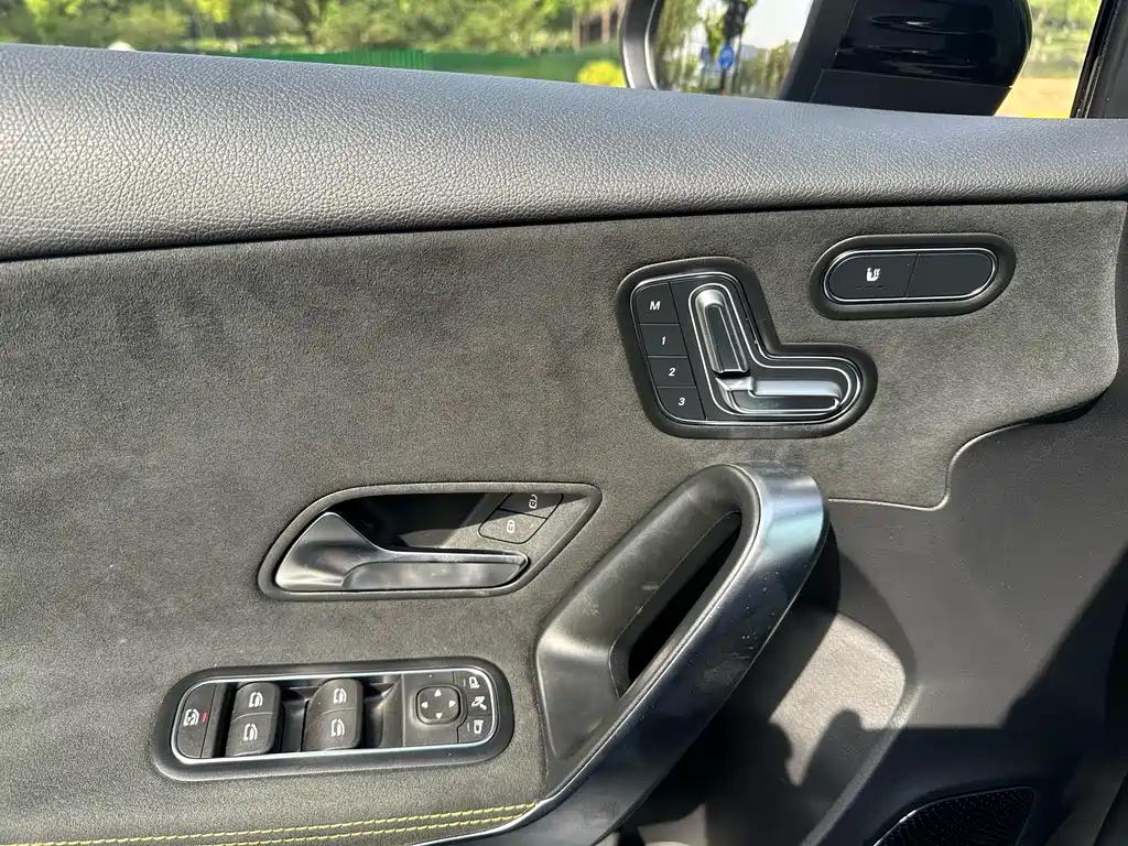 Mercedes-Benz A-Class AMG 2024 — фото 21