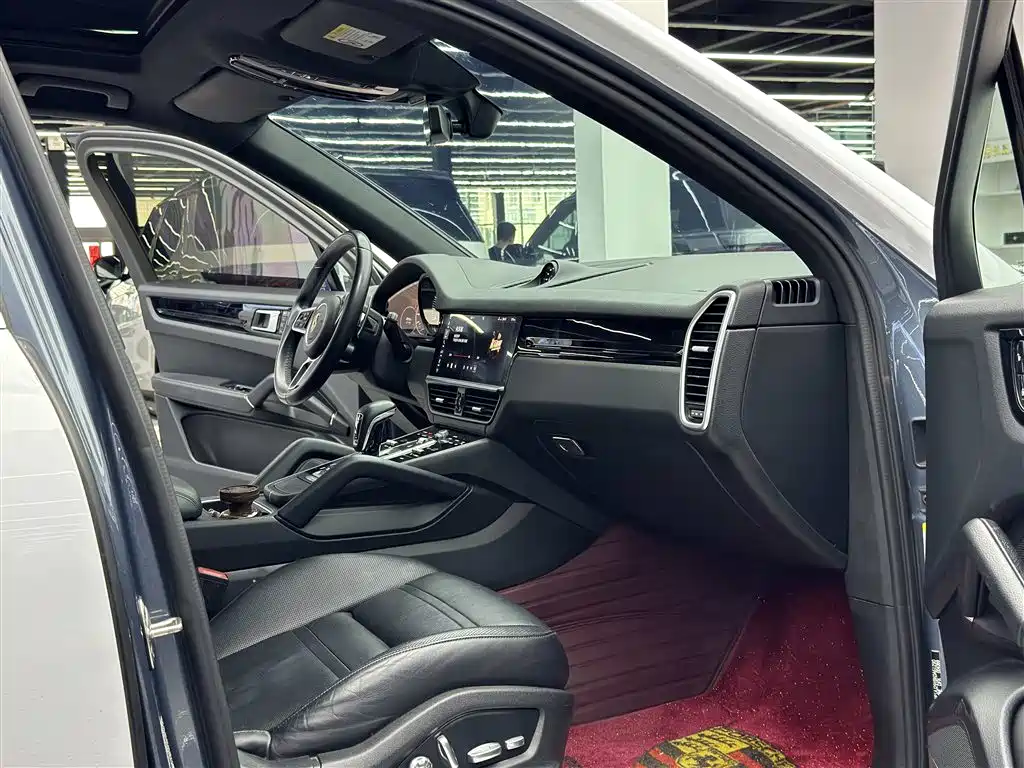 Porsche Cayenne Hybrid 2020 — фото 8