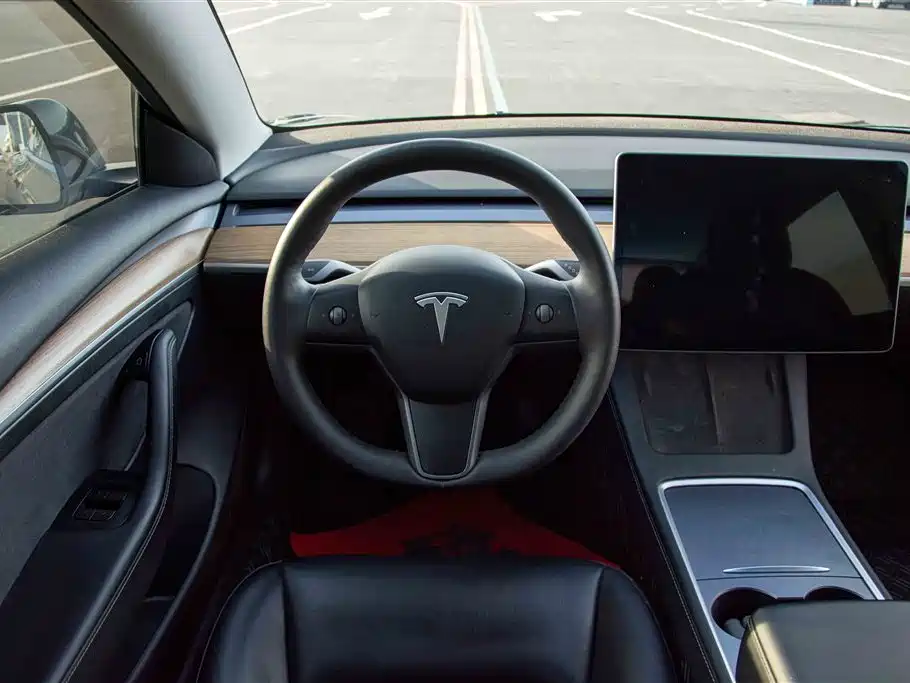 Tesla Model 3 2023 — фото 19