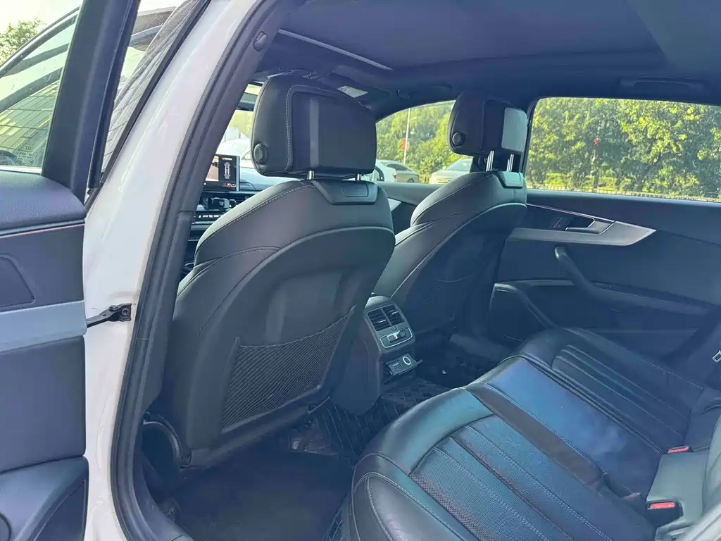 Audi A4L 2022