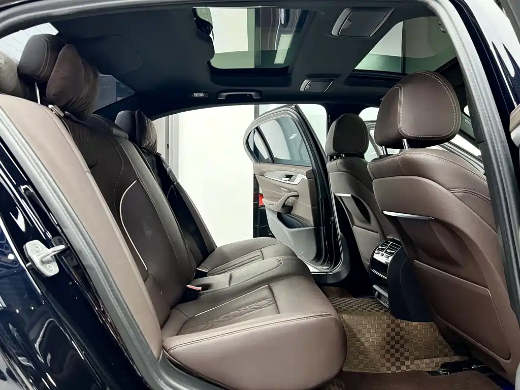 BMW 5 Series 2024