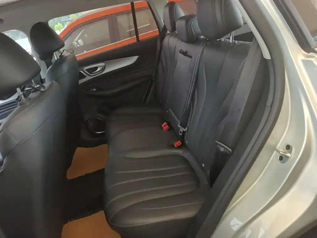 Roewe RX5 eMAX 2021 — фото 17