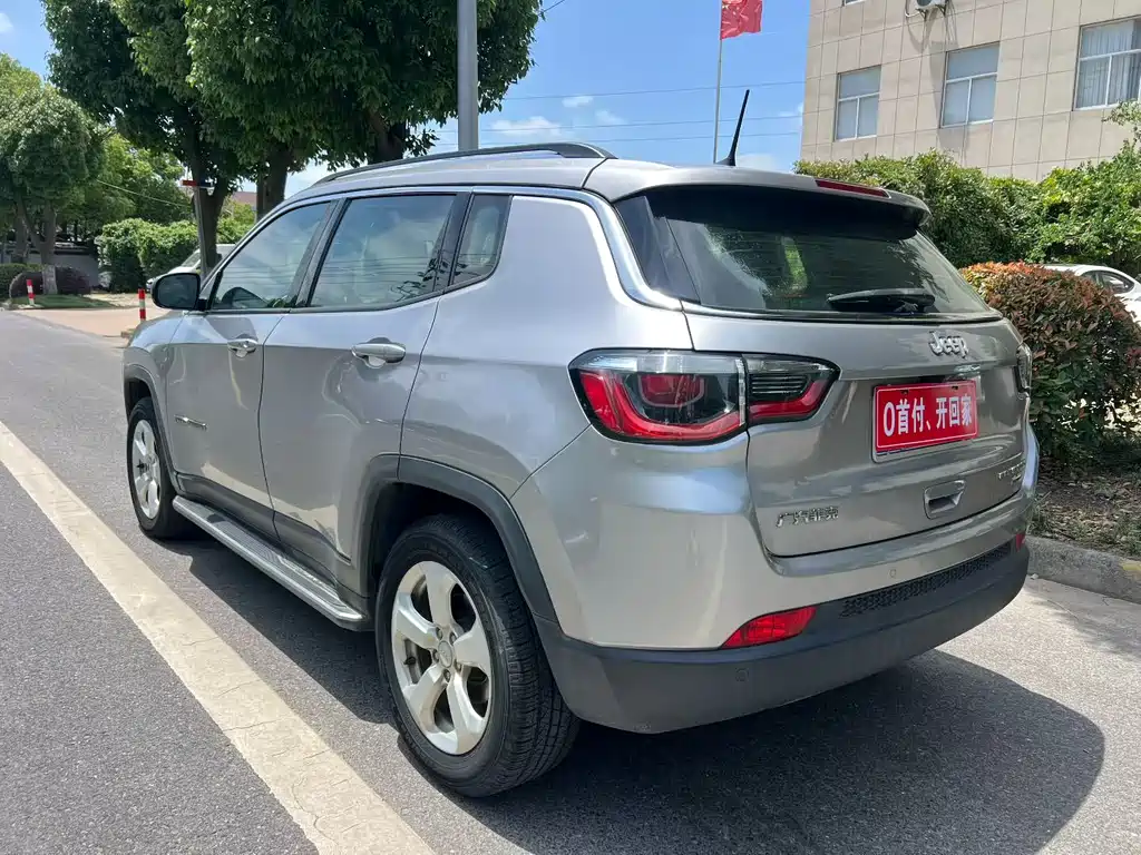 Jeep Compass 2017 — фото 7
