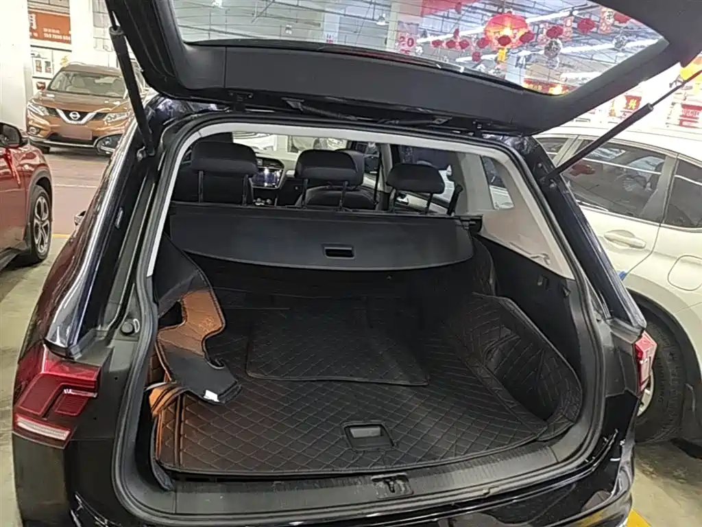 Volkswagen Tiguan L 2019 — фото 19