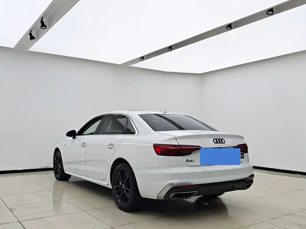 Audi A4L 2023