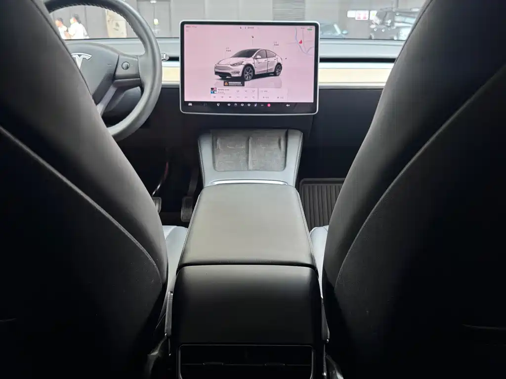 Tesla Model Y 2022 — фото 16