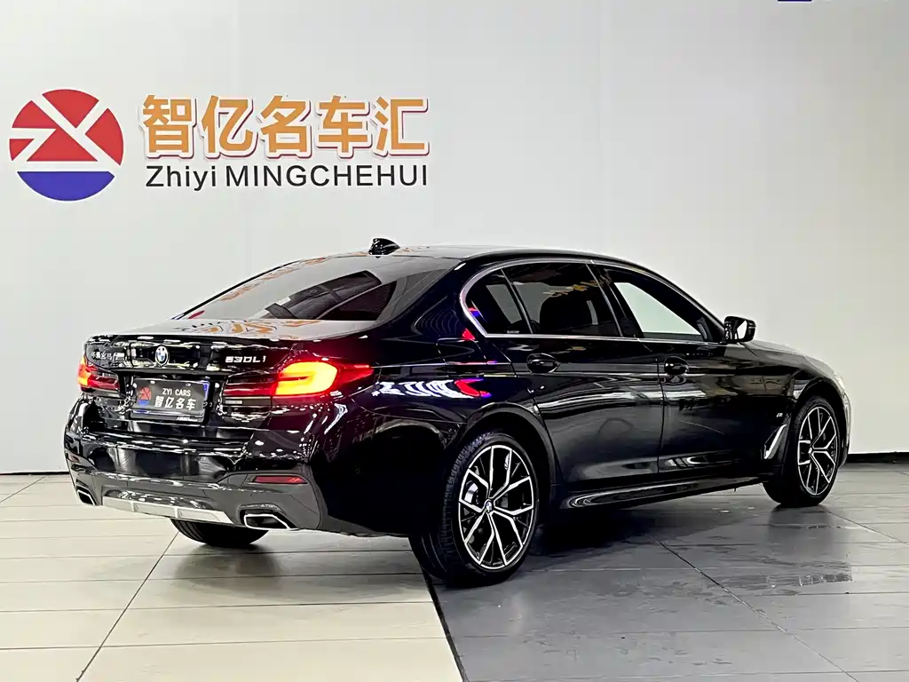 BMW 5 Series 2023 — фото 4