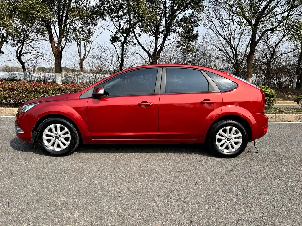 Ford Focus 2015 — фото 3