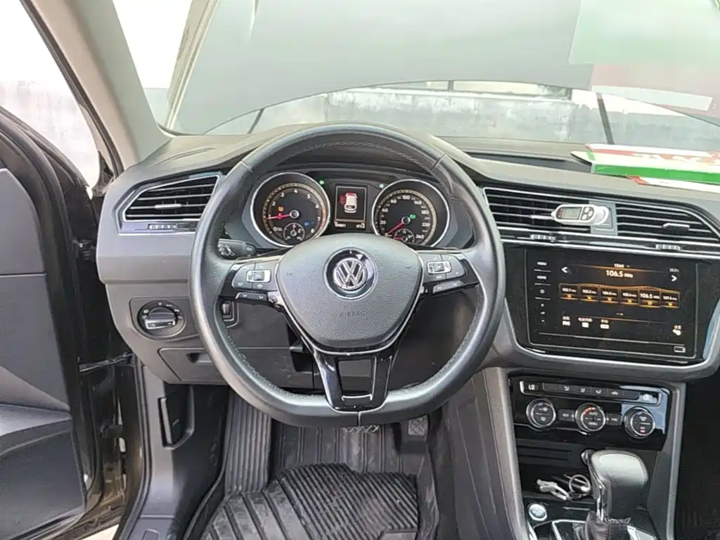 Volkswagen Tiguan L 2020 — фото 11