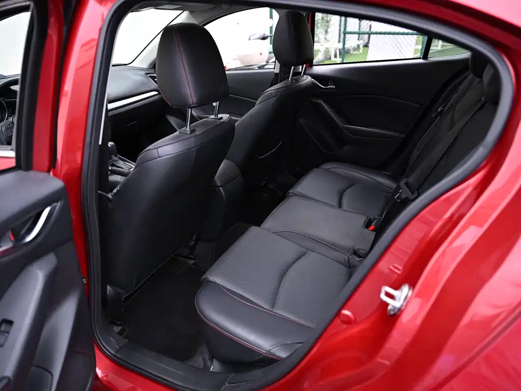Mazda 3 Axela 2014 — фото 26
