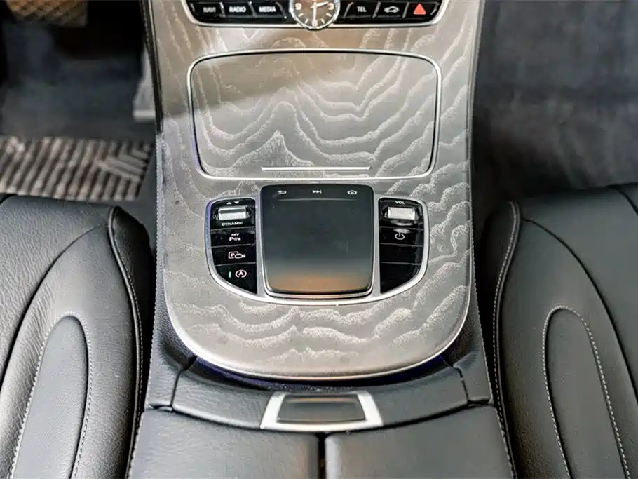 Mercedes-Benz CLS 2019 — фото 15