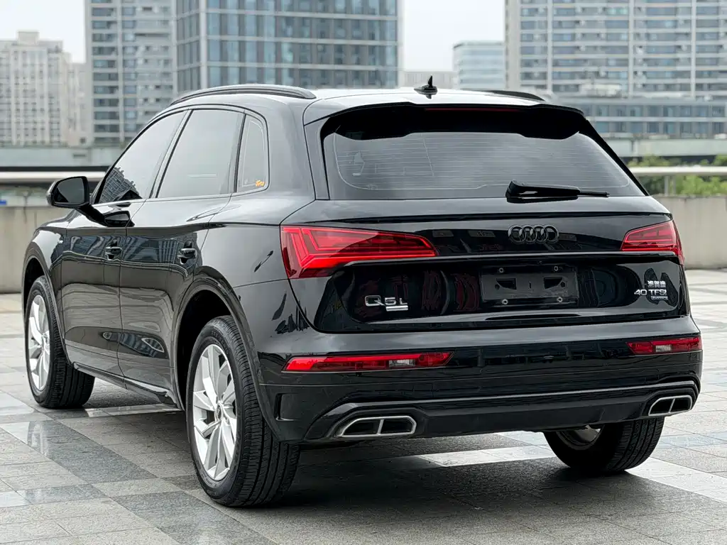 Audi Q5L 2022