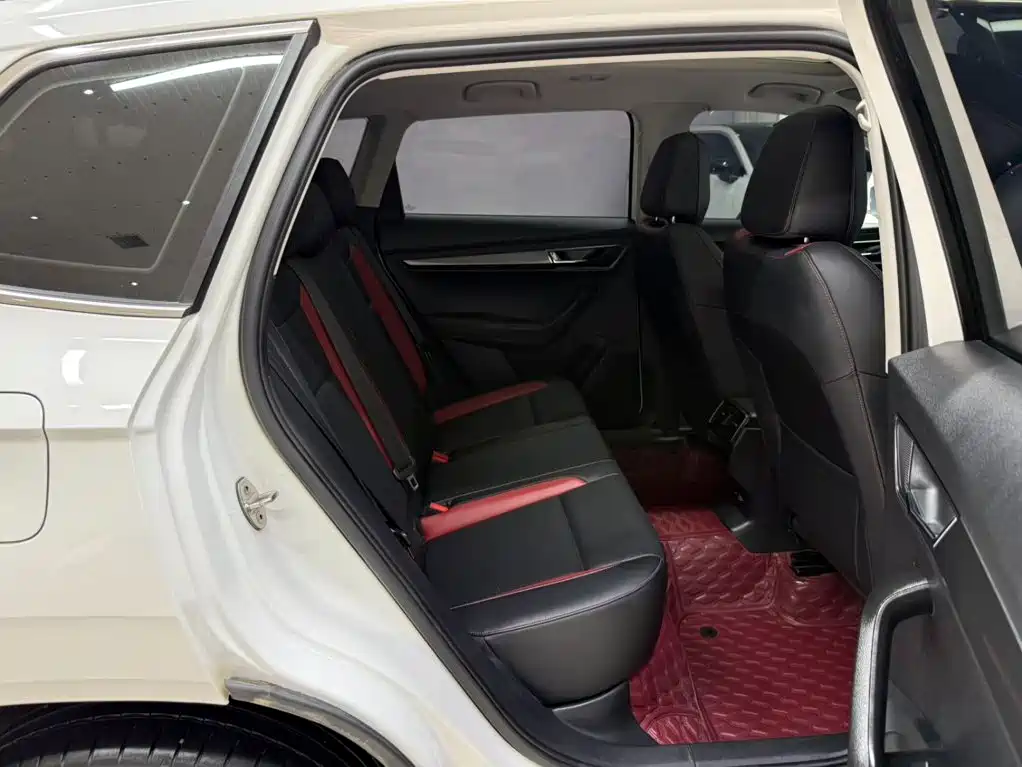 Skoda Karoq 2023 — фото 13