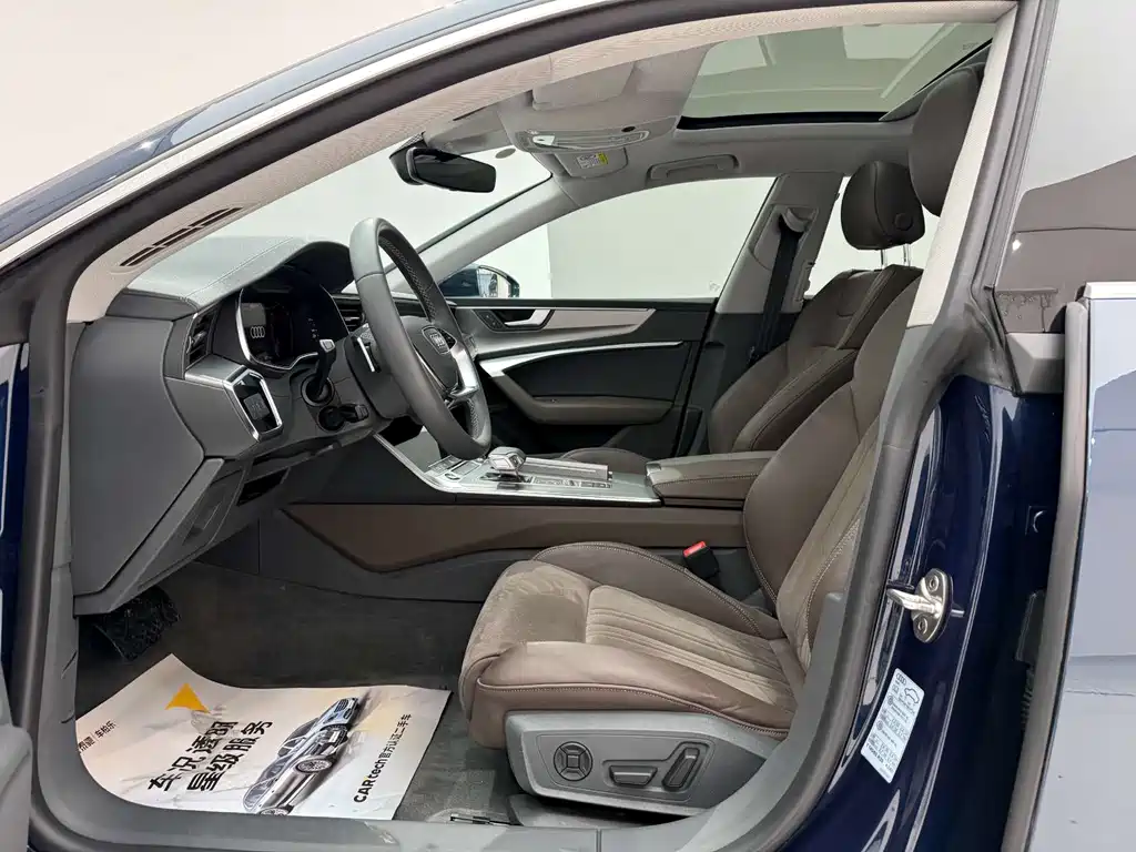 Audi A7L 2023 — фото 18