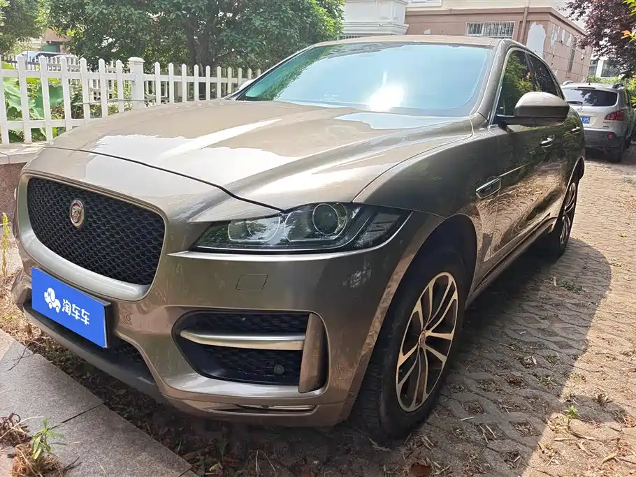 Jaguar F-PACE 2018