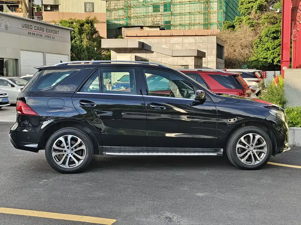 Mercedes-Benz GLE 2016