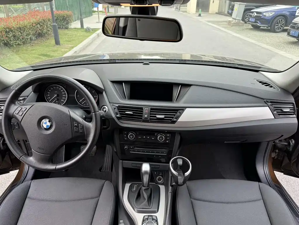 BMW X1 2013 — фото 10