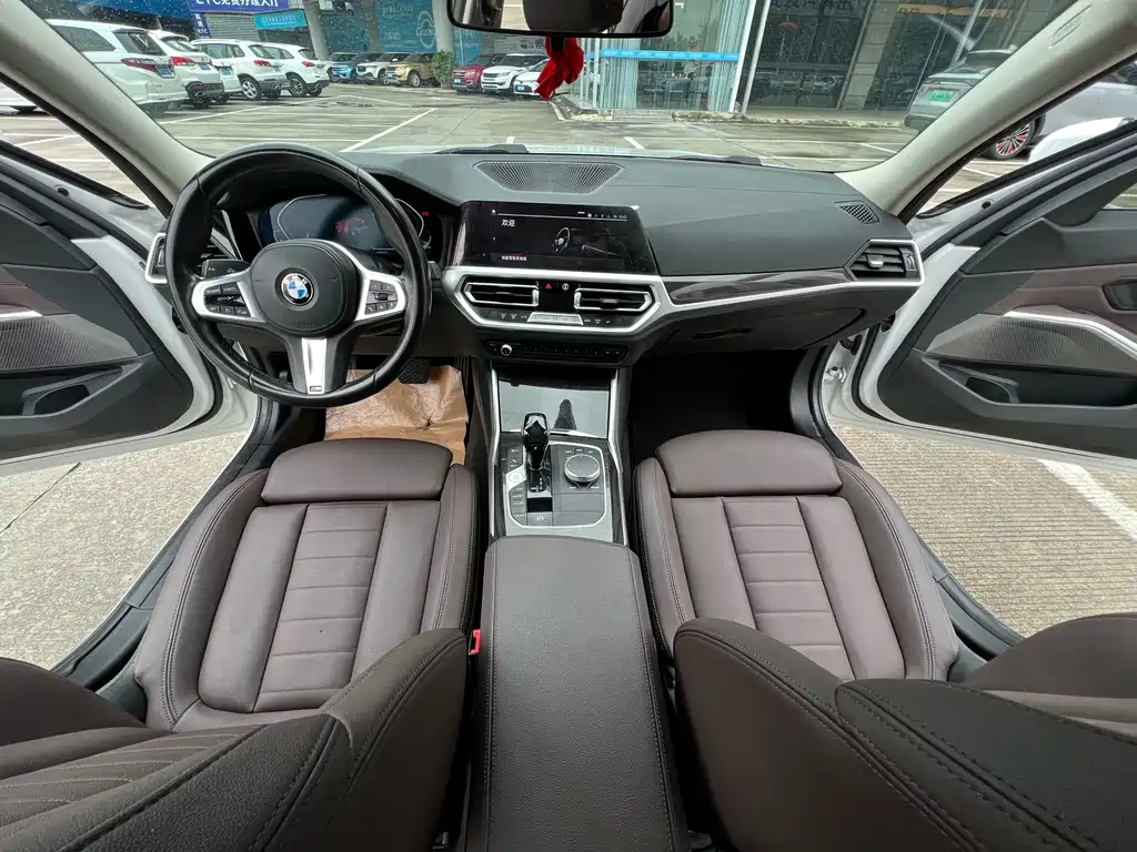 BMW 3 Series 2021 — фото 15