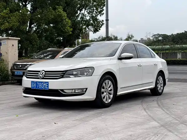 Volkswagen Passat 2012