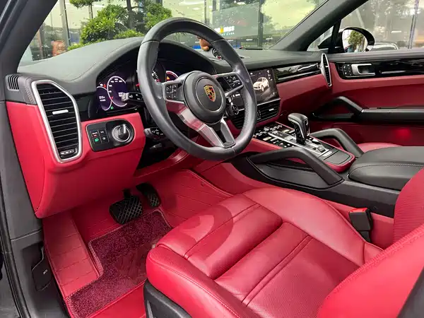 Porsche Cayenne 2021