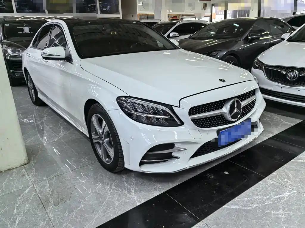 Mercedes-Benz C-Class 2022