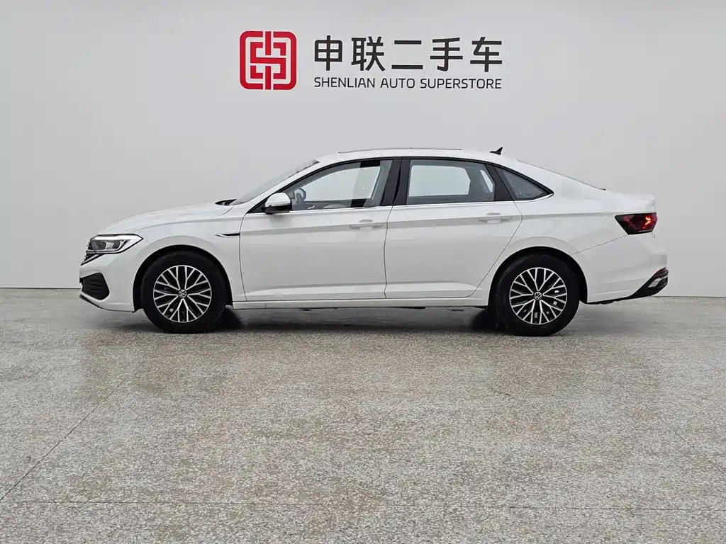Volkswagen Sagitar 2024