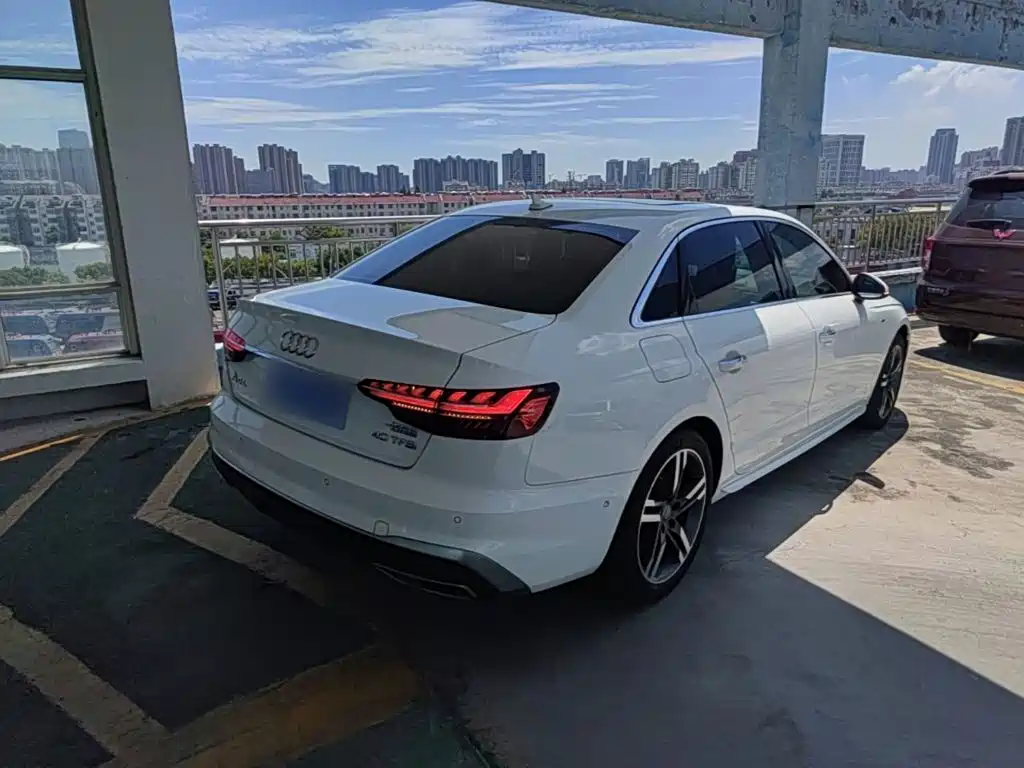 Audi A4L 2021