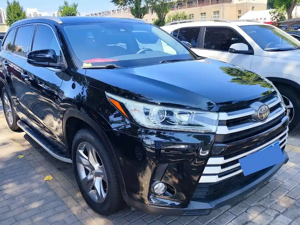Toyota Highlander 2018 — фото 3