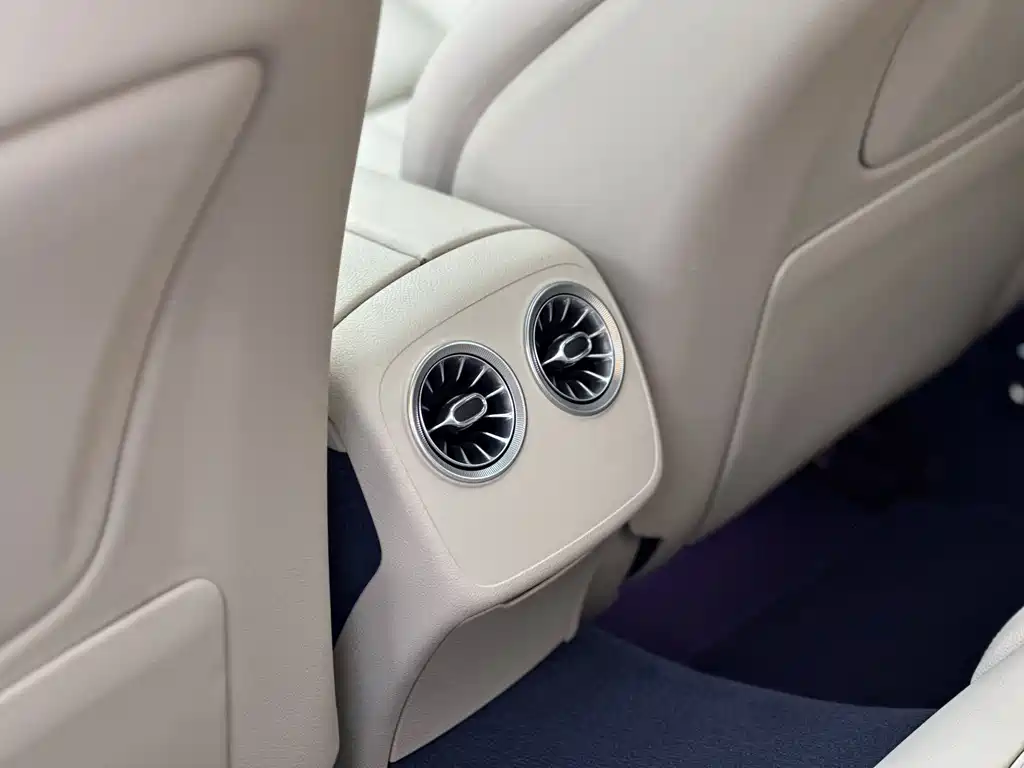 Mercedes-Benz E-Class 2023 — фото 16