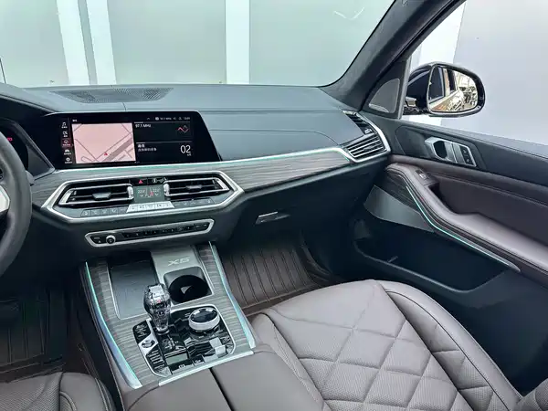BMW X5 2023