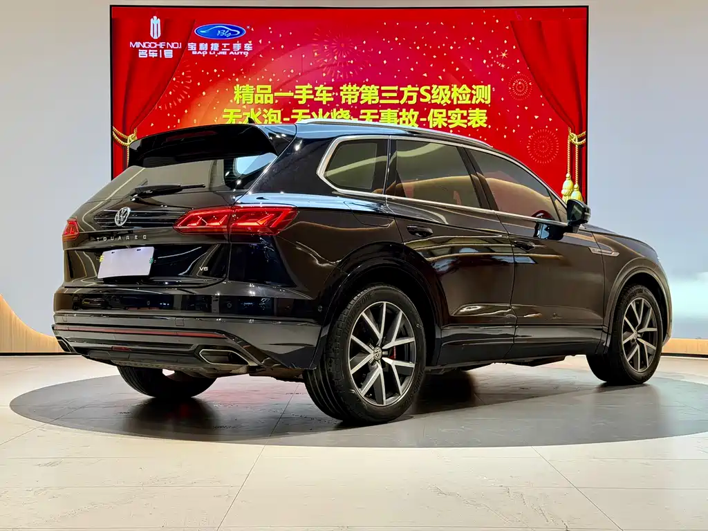 Volkswagen Touareg 2020 — фото 19