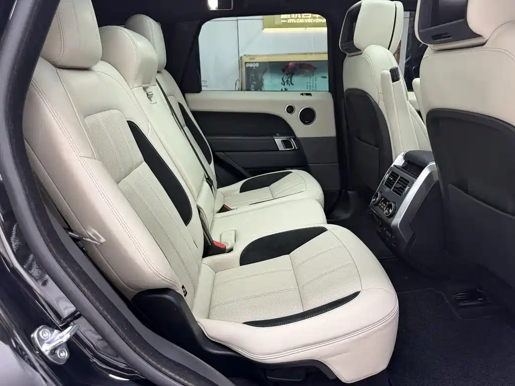 Land Rover Range Rover Sport 2019 — фото 31