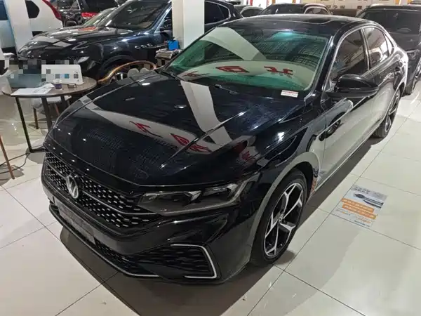 Volkswagen Passat 2024