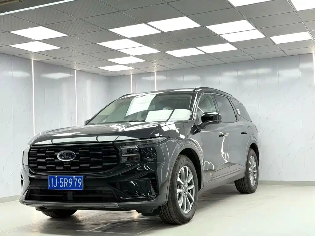 Ford Edge 2025 — фото 1