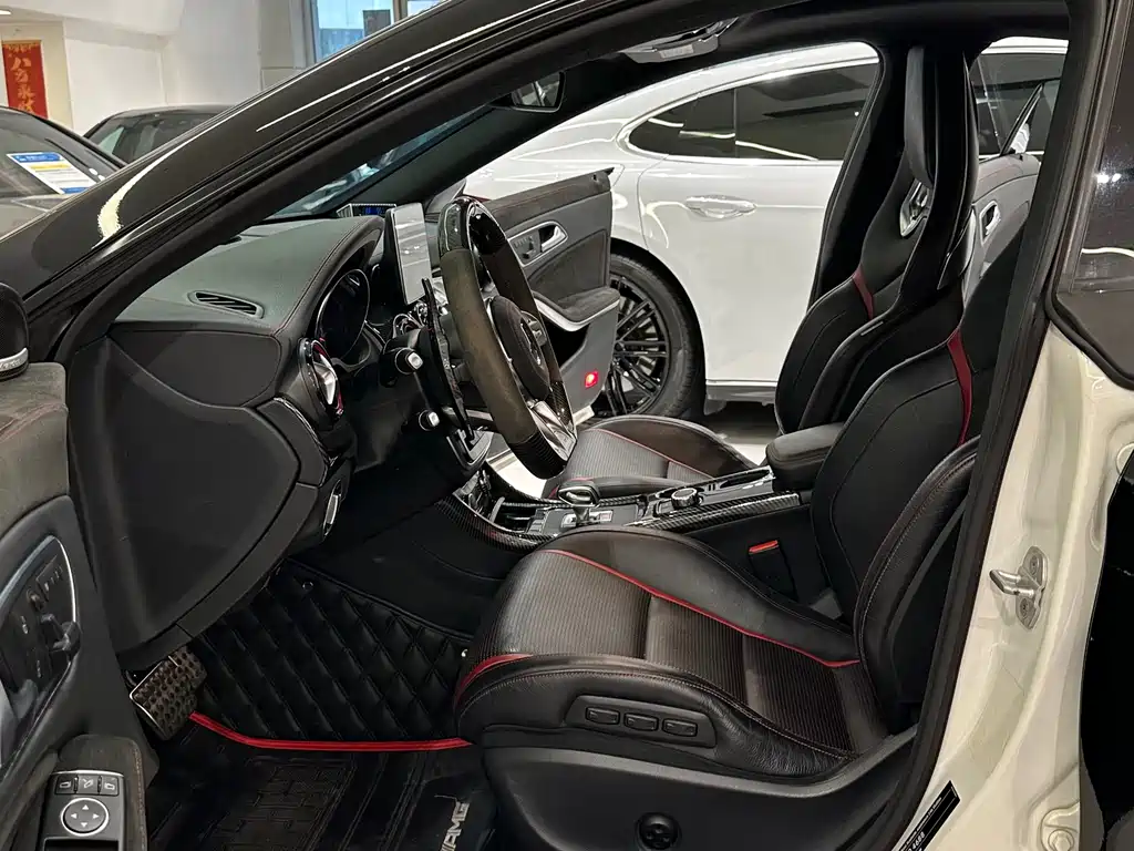 Mercedes-Benz CLA AMG 2015 — фото 6