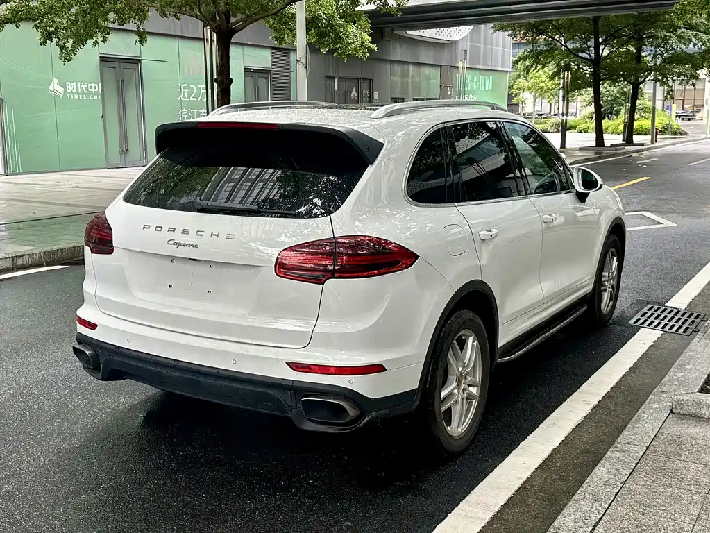 Porsche Cayenne 2016 — фото 6