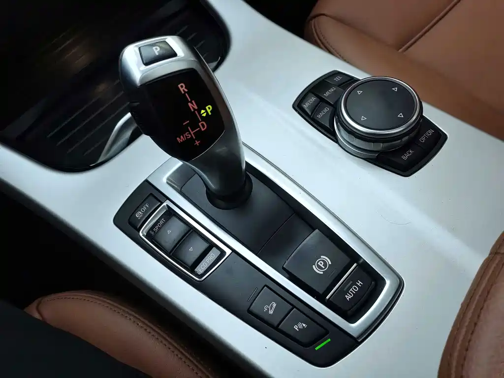 BMW X3 2016 — фото 23