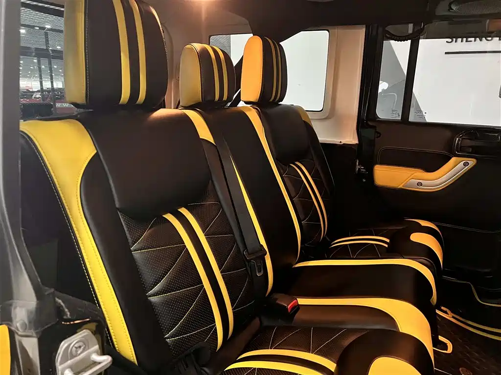 Jeep Wrangler 2014 — фото 9