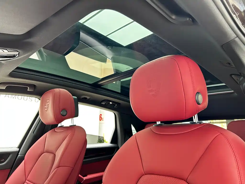 Porsche Cayenne 2019 — фото 11
