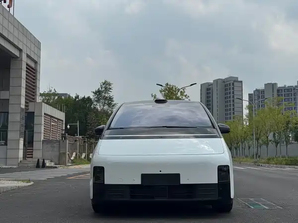 Li Auto MEGA 2026