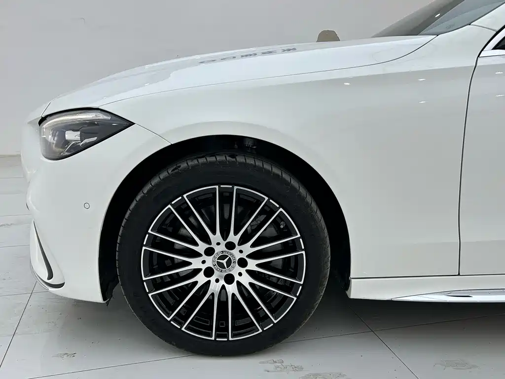Mercedes-Benz C-Class 2023 — фото 16
