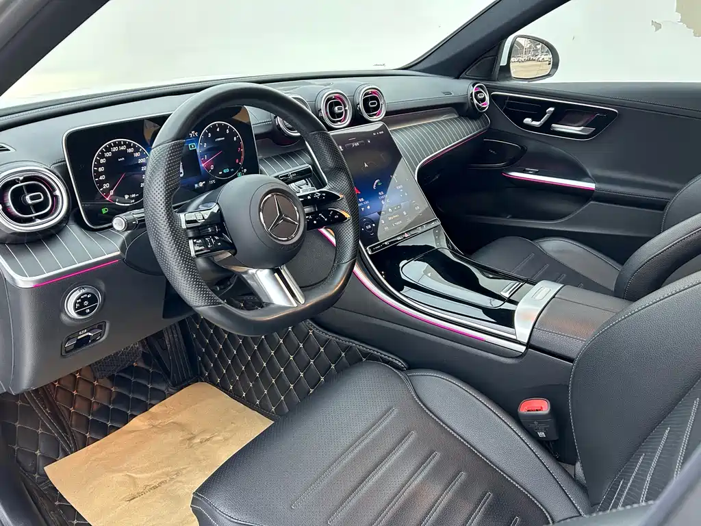 Mercedes-Benz C-Class 2023 — фото 7